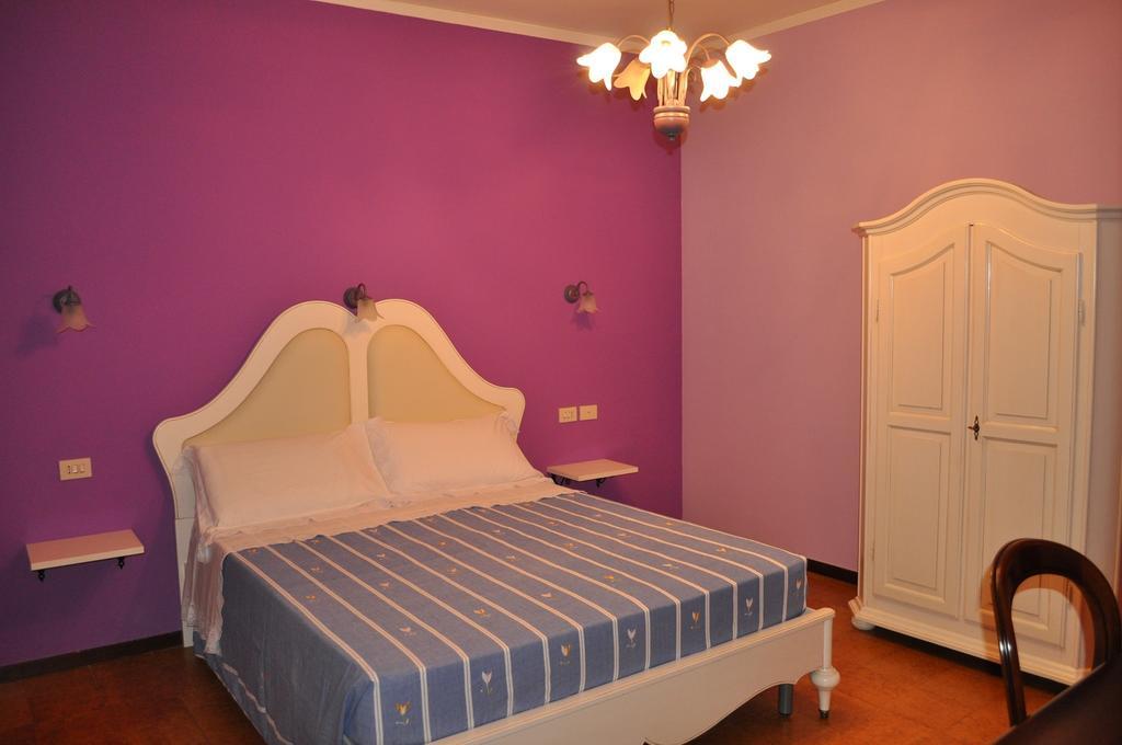 L' Aia Antica Bed and Breakfast Veroli Δωμάτιο φωτογραφία