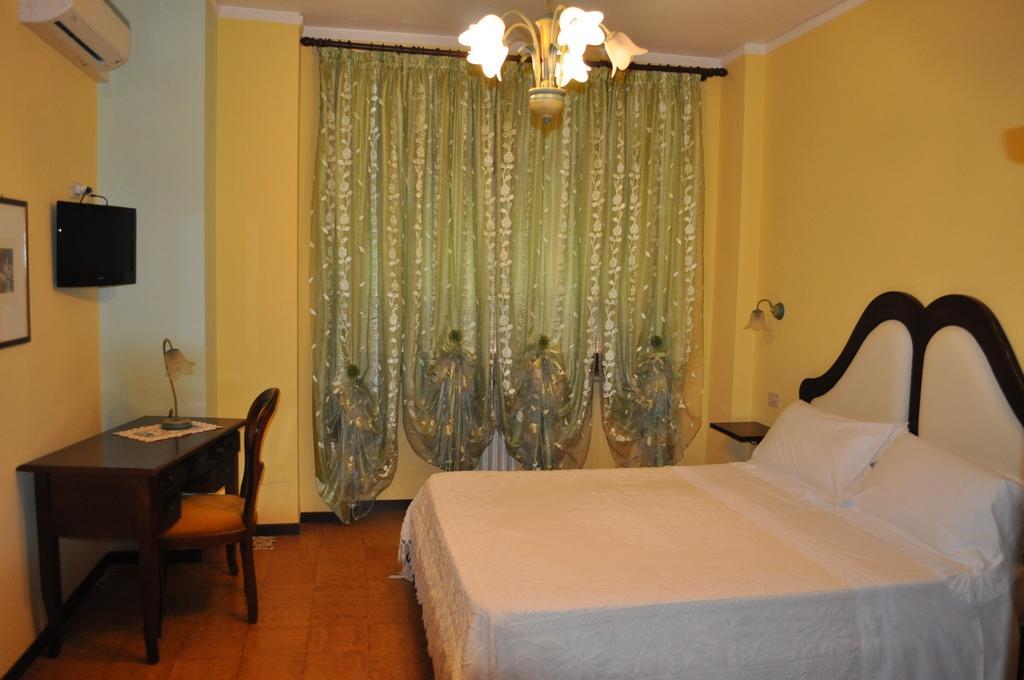 L' Aia Antica Bed and Breakfast Veroli Δωμάτιο φωτογραφία